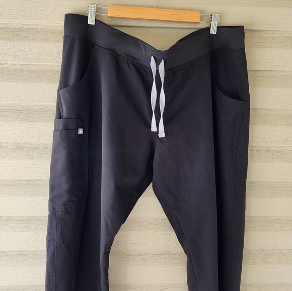 Figs black scrub pants - Picture 5 of 12
